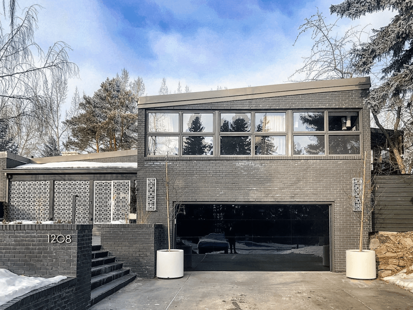 Sterling — photo 2